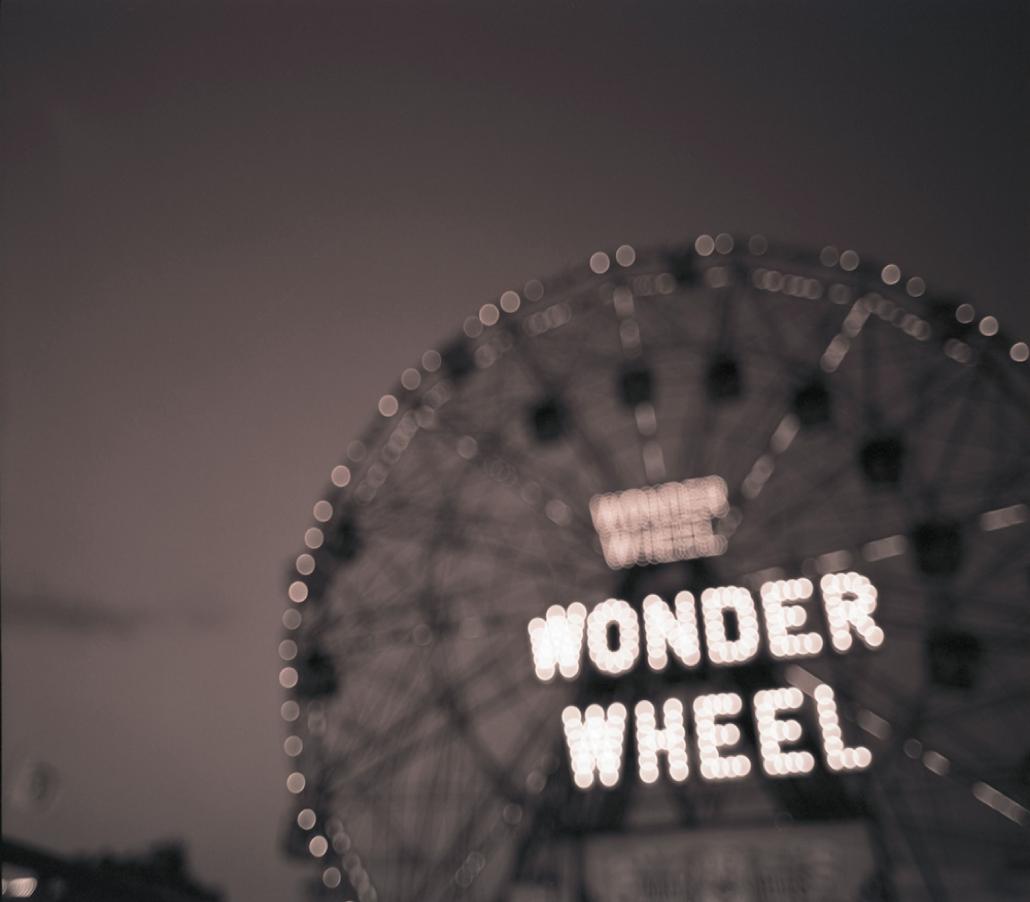 wonderwheelblur